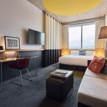 Atura Adelaide Airport Hotel Exterior photo